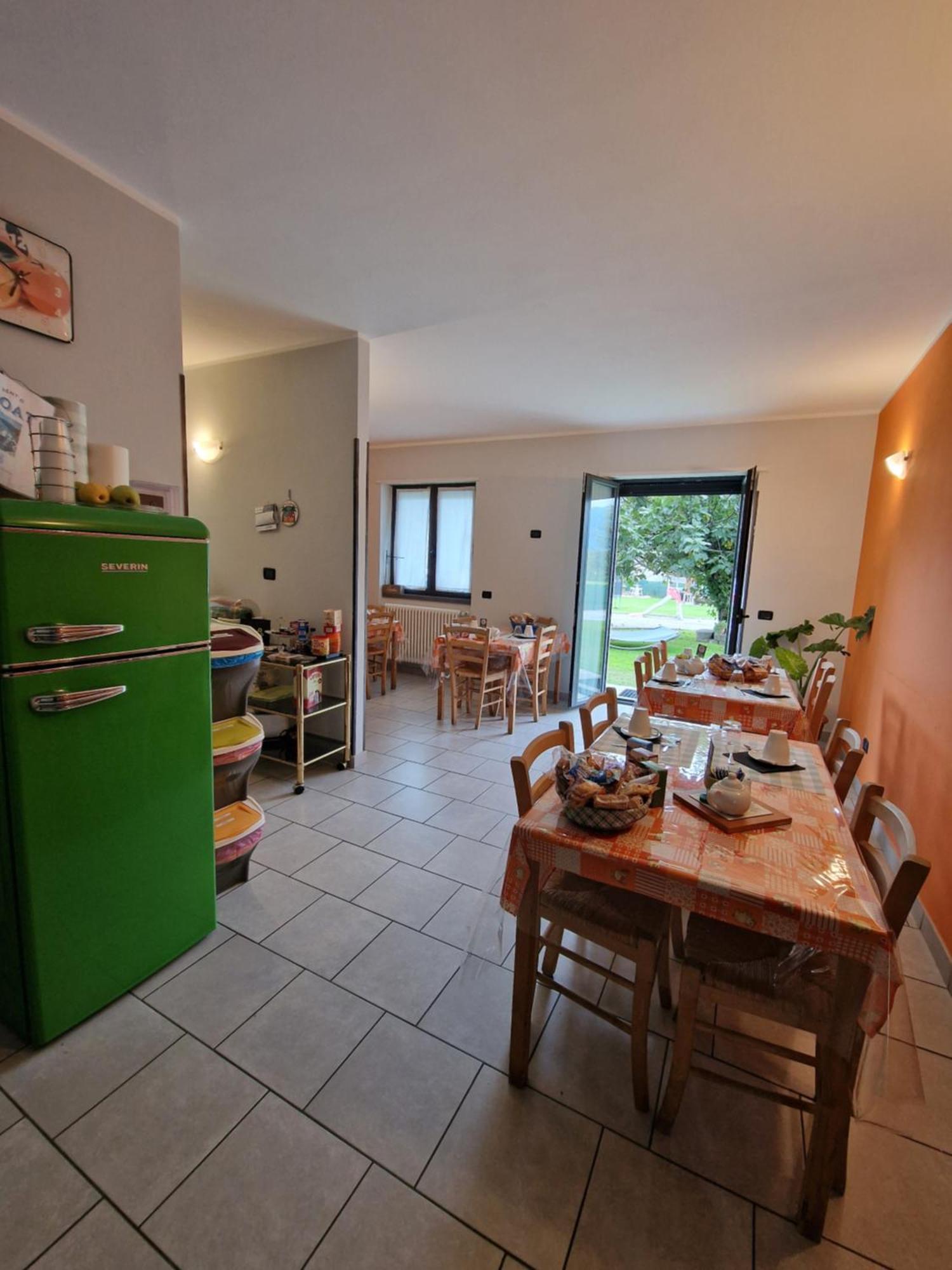 B&B Zia Vivina Sorico Exteriör bild